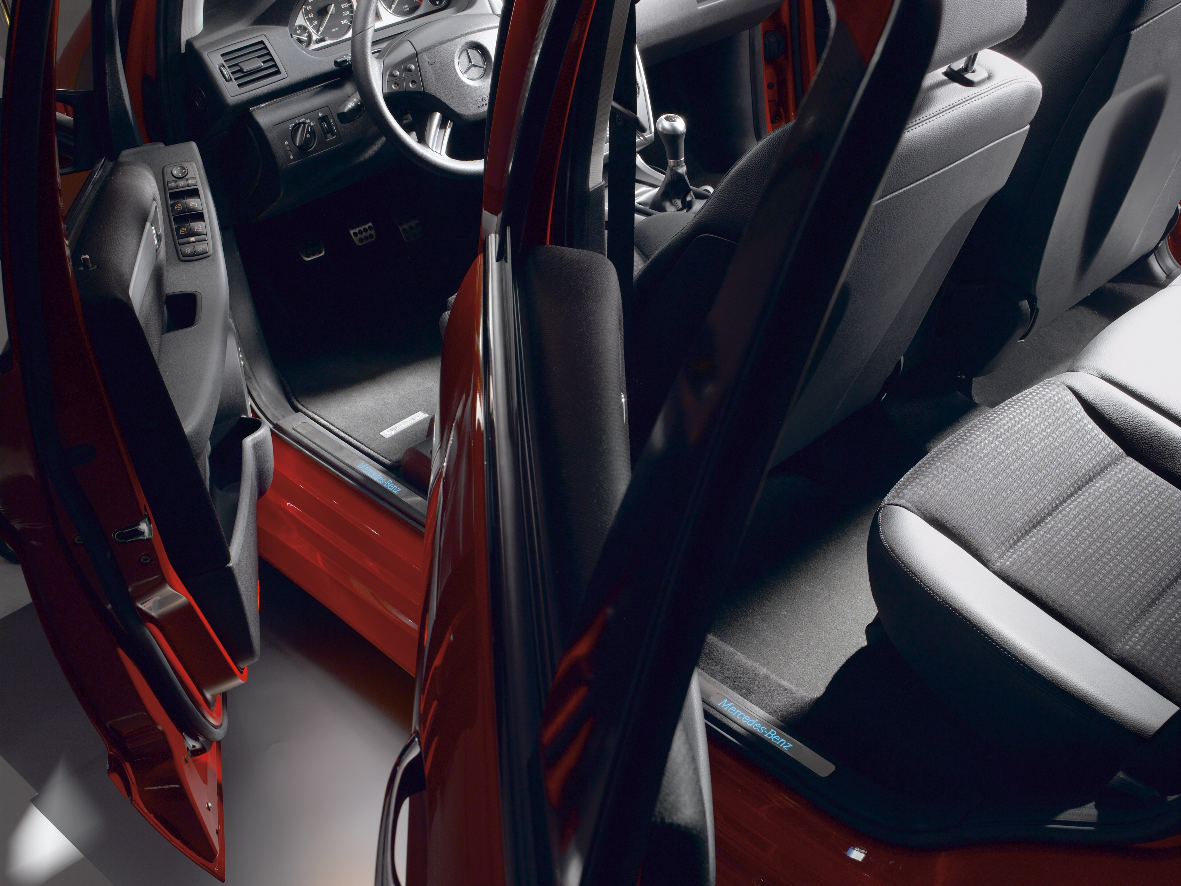 Mercedes-Benz - Einstiegschienen, 4-fach beleuchtet Einstiegschienen, 4-fach beleuchtet