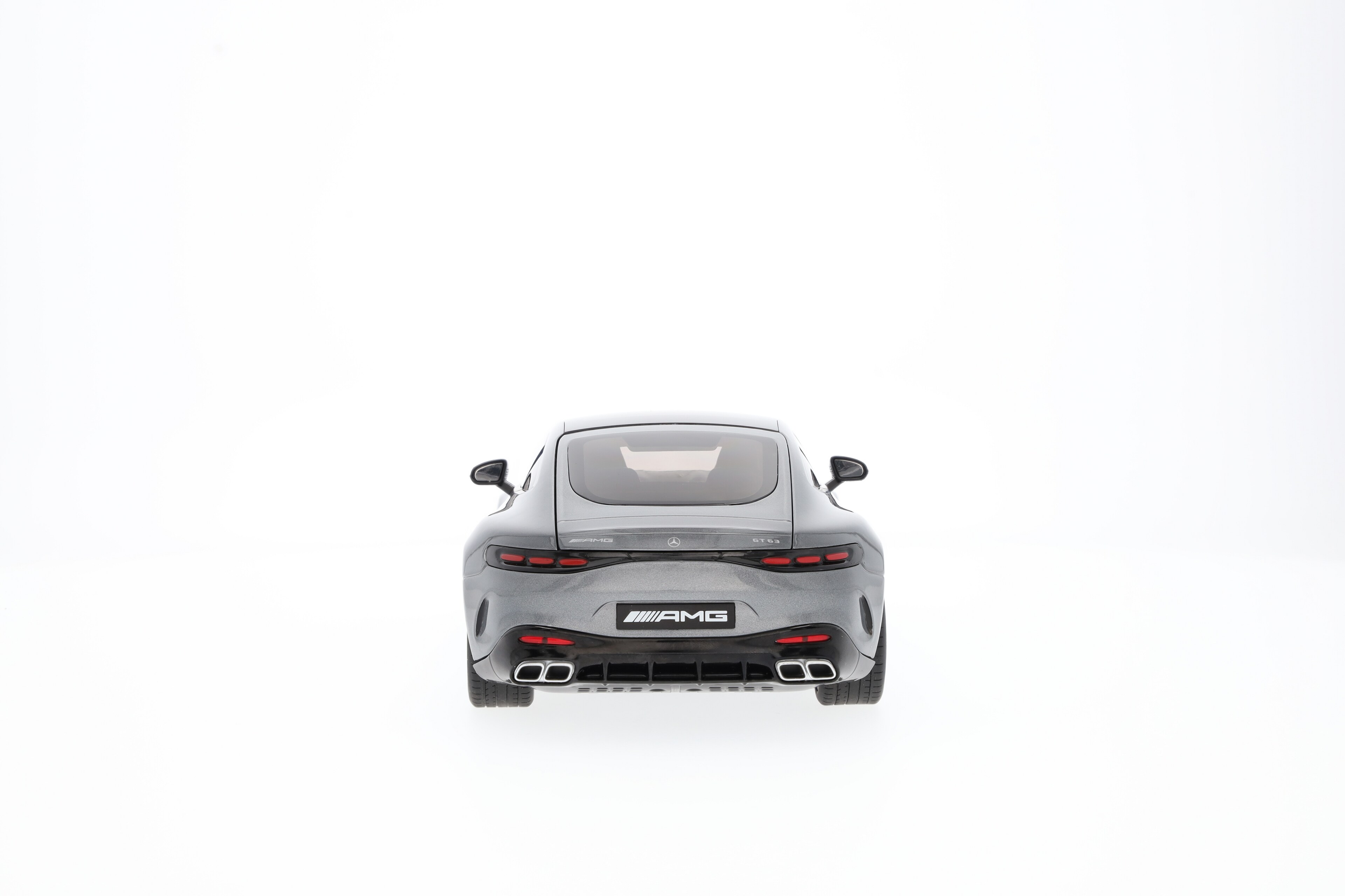 Mercedes-Benz -  Mercedes-AMG GT 63, C192 selenitgrau, 1:18