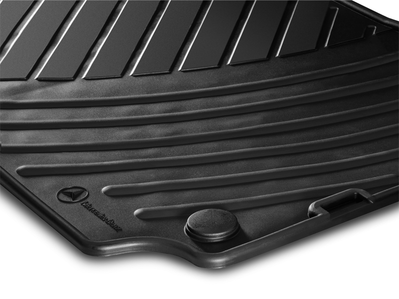 Mercedes-Benz - FUSSMATTE Teilenummer A20468010019G33 A20468010019G33