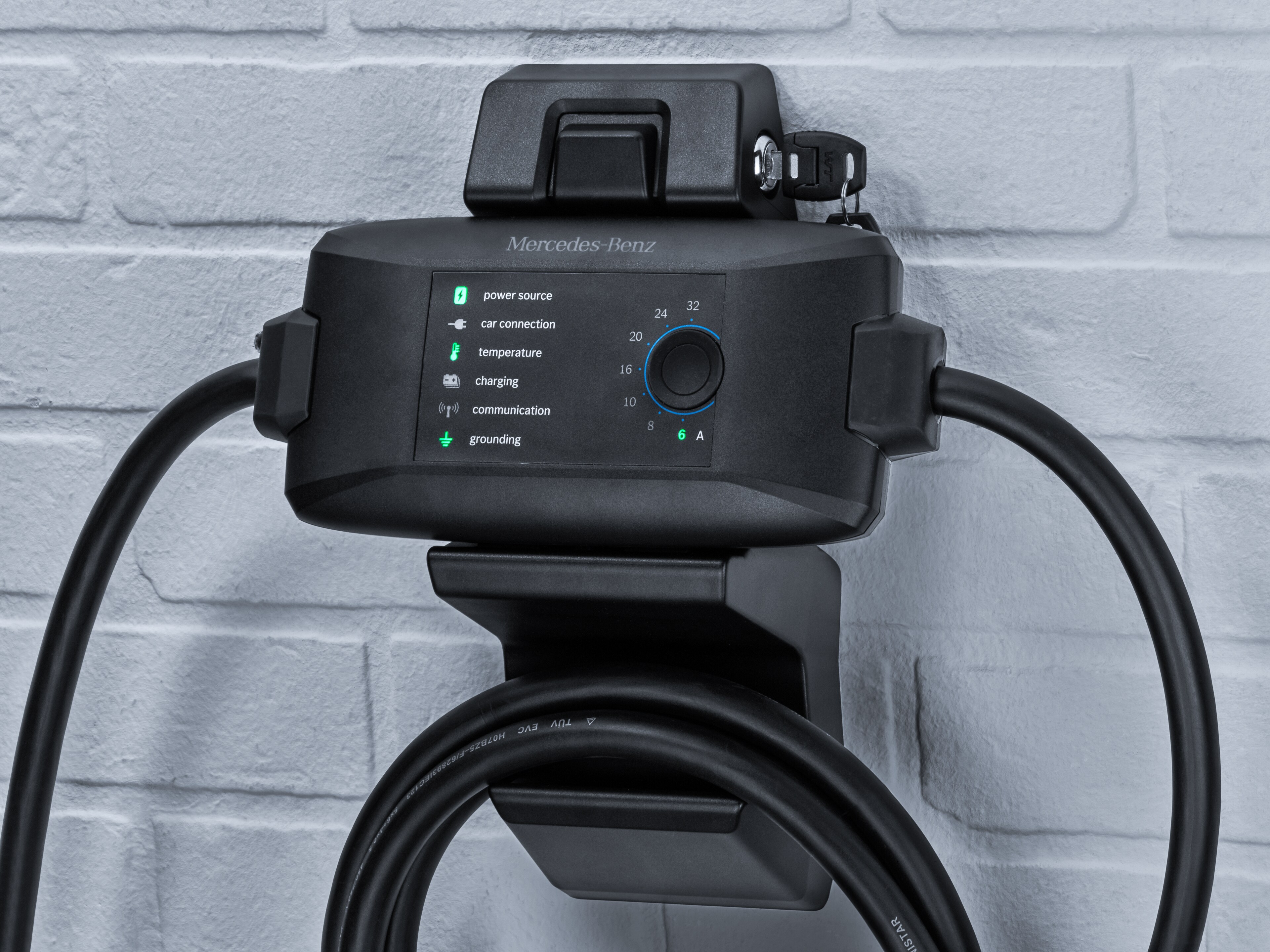Flexible charging system Pro - control unit including wall mount