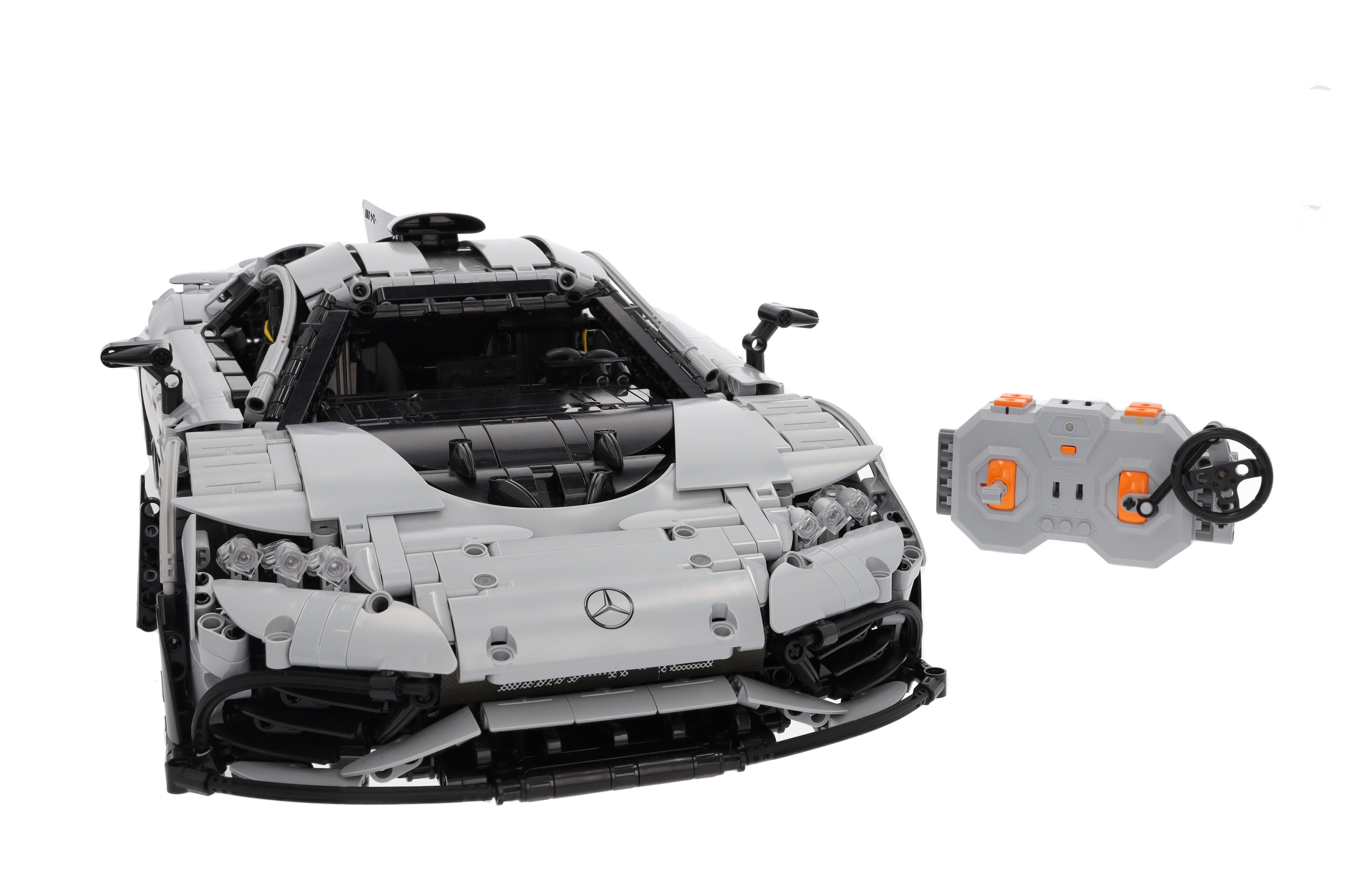 Mercedes-Benz - Mercedes-AMG ONE, Klemmbaustein R/C Modell