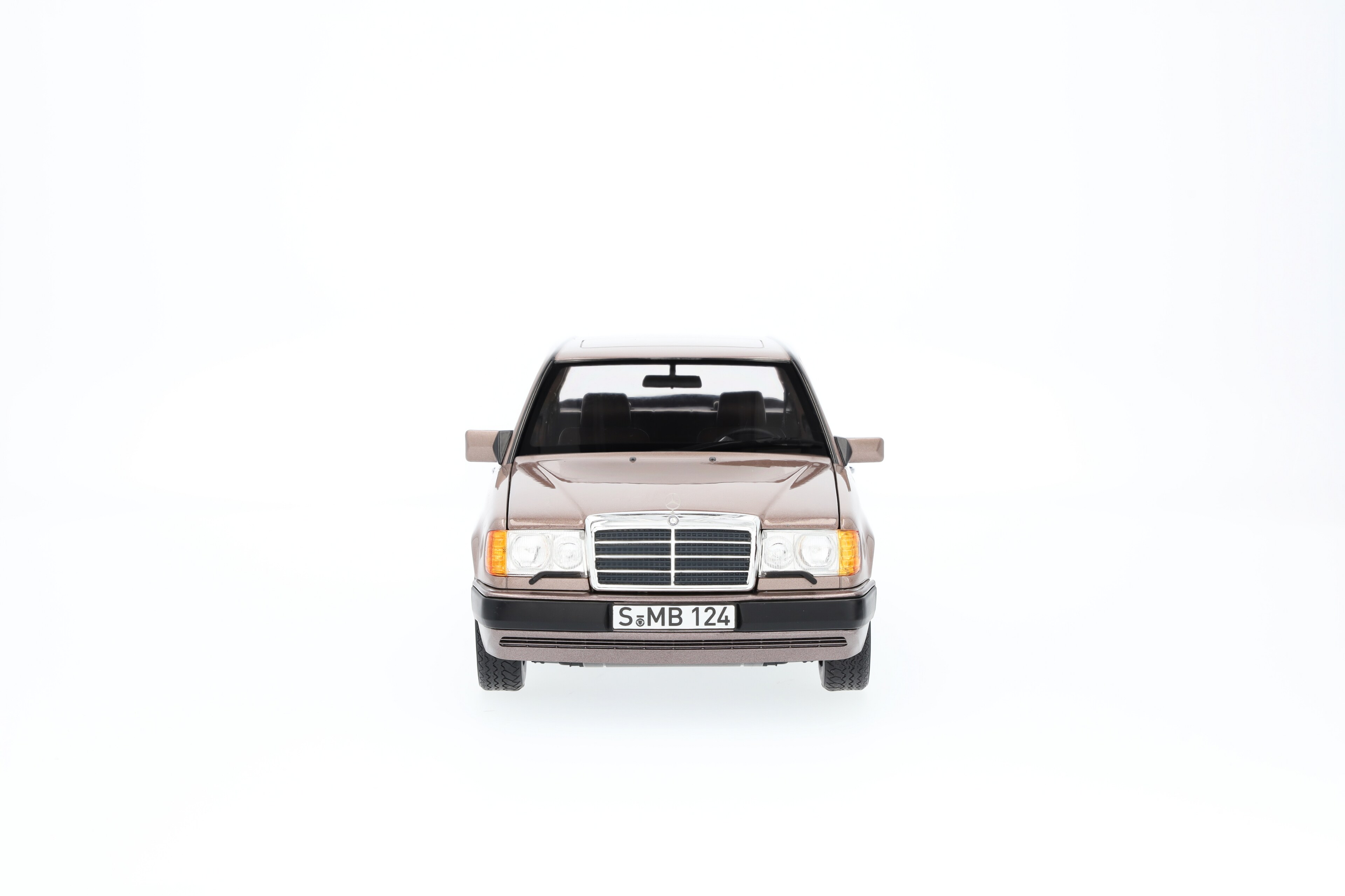 Mercedes-Benz - 230 E W 124 (1989-1993), Limousine Rosenholz, 1:18