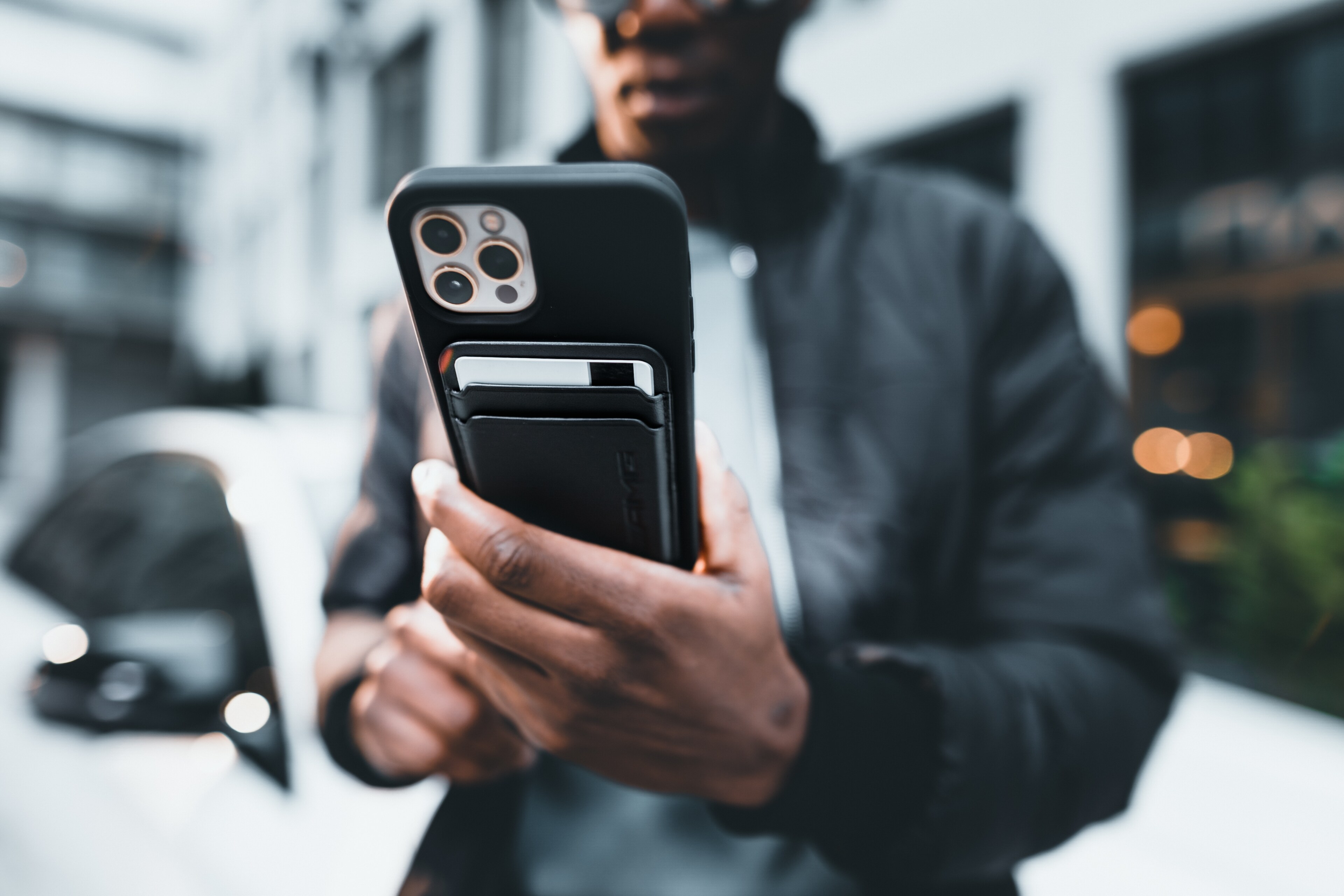 Mercedes-Benz - High Resolution High Resolution