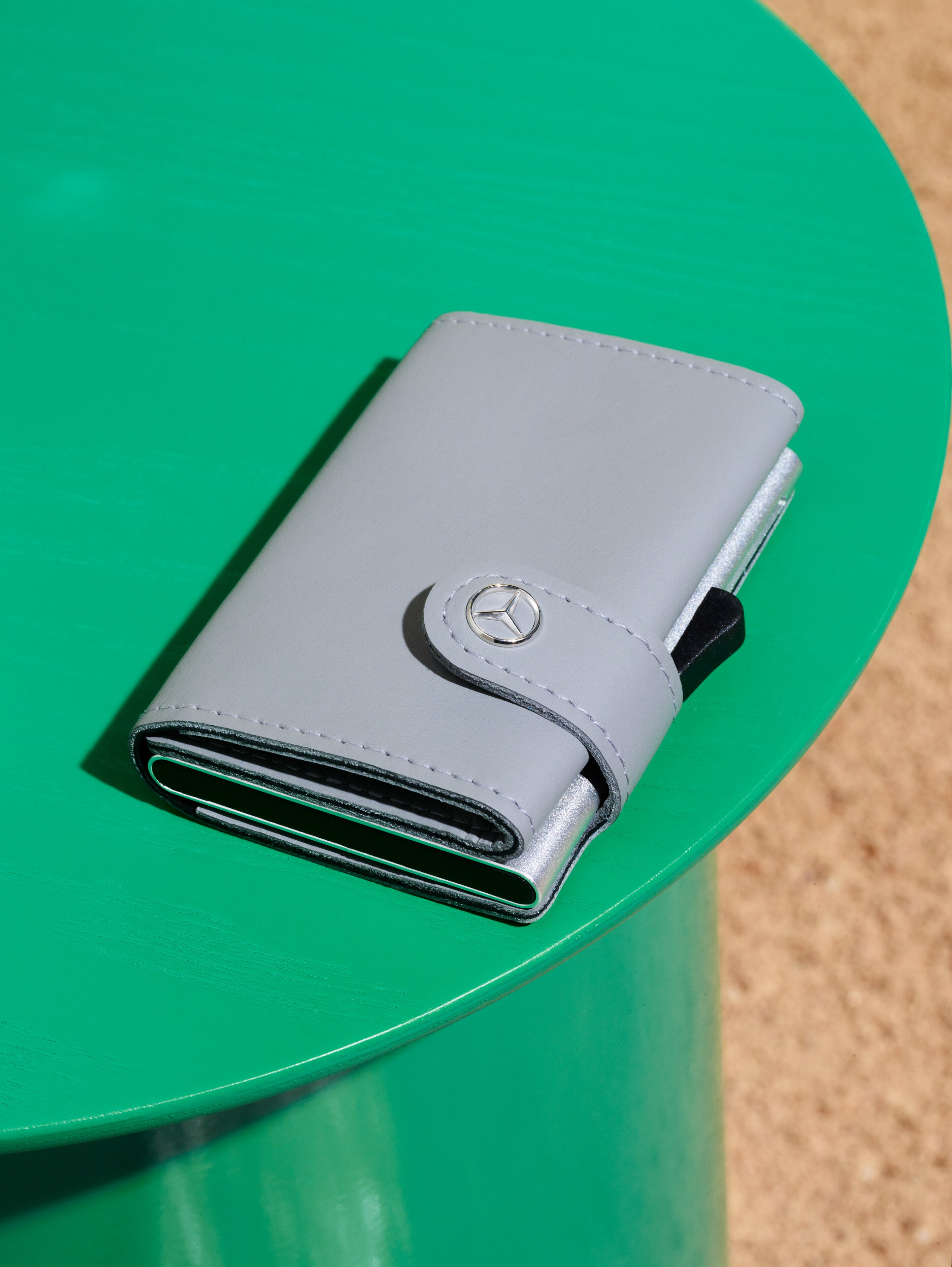 Mercedes-Benz - High resolution High resolution