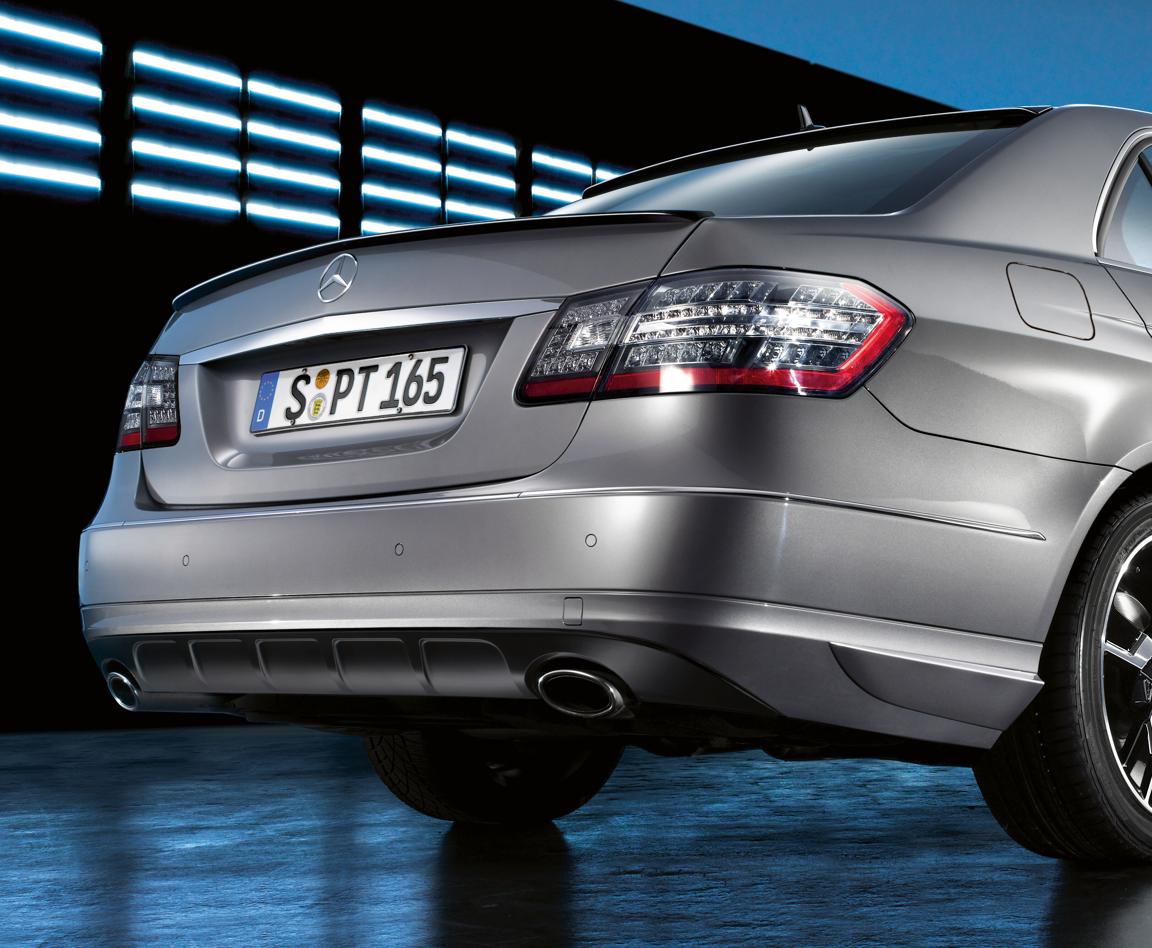 Mercedes-Benz - A07_W212_Diffusor_Fabrik_LEFT A07_W212_Diffusor_Fabrik_LEFT