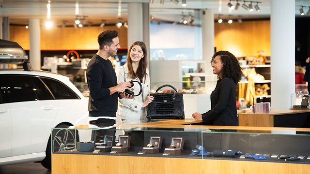 Mercedes-Benz - Bluetooth® headphones Bluetooth® headphones