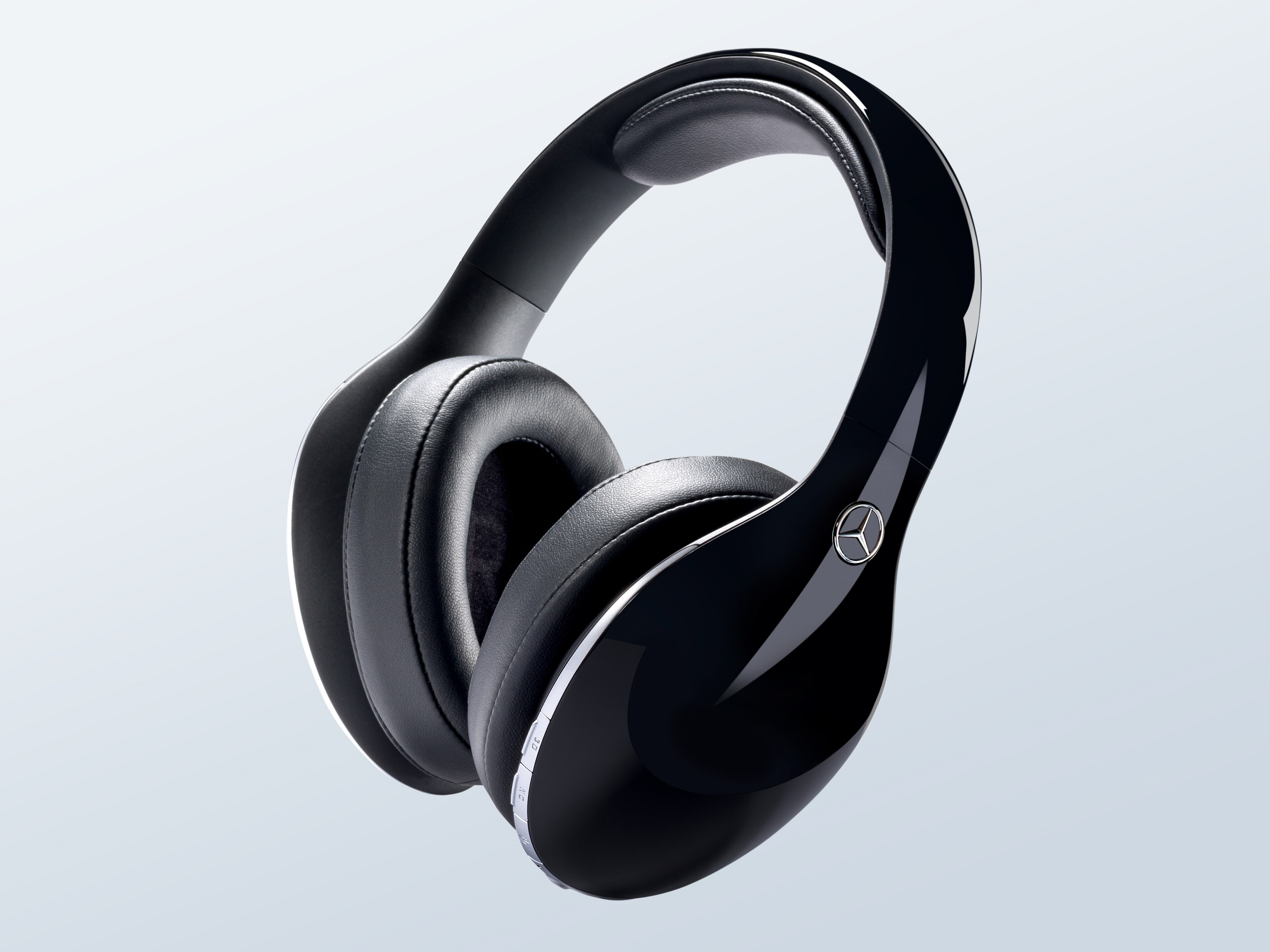 Mercedes-Benz - Bluetooth® headphones Bluetooth® headphones