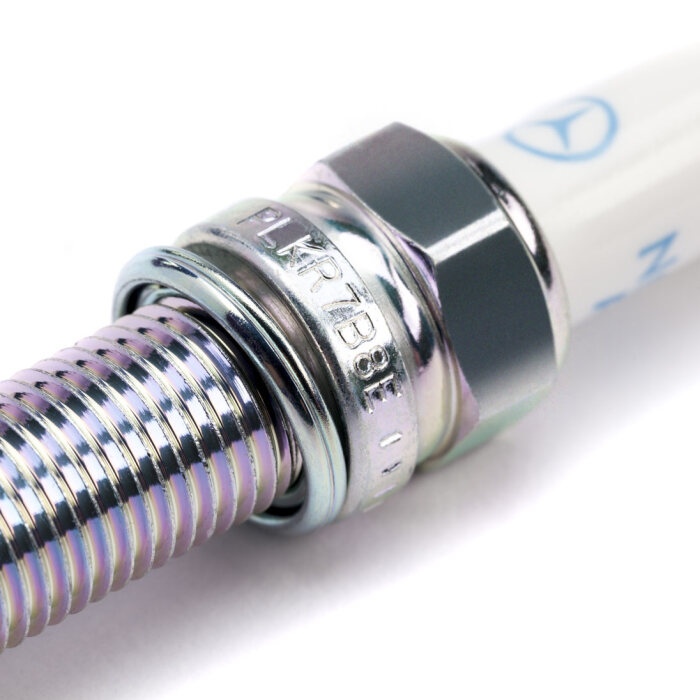 Mercedes-Benz - ZUENDKERZE Teilenummer A0041595803 A0041595803