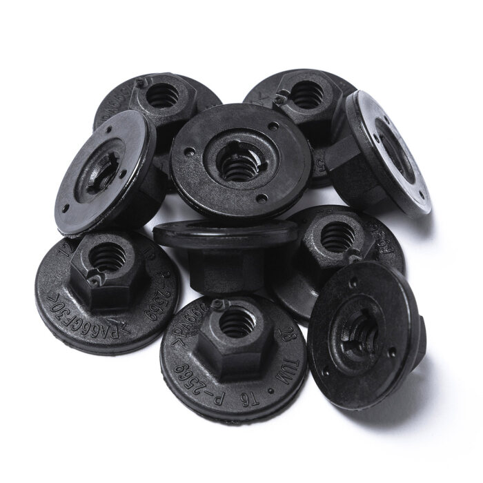 Mercedes-Benz - TEILESATZ TRITTBRETT Teilenummer A2535200600 A2535200600