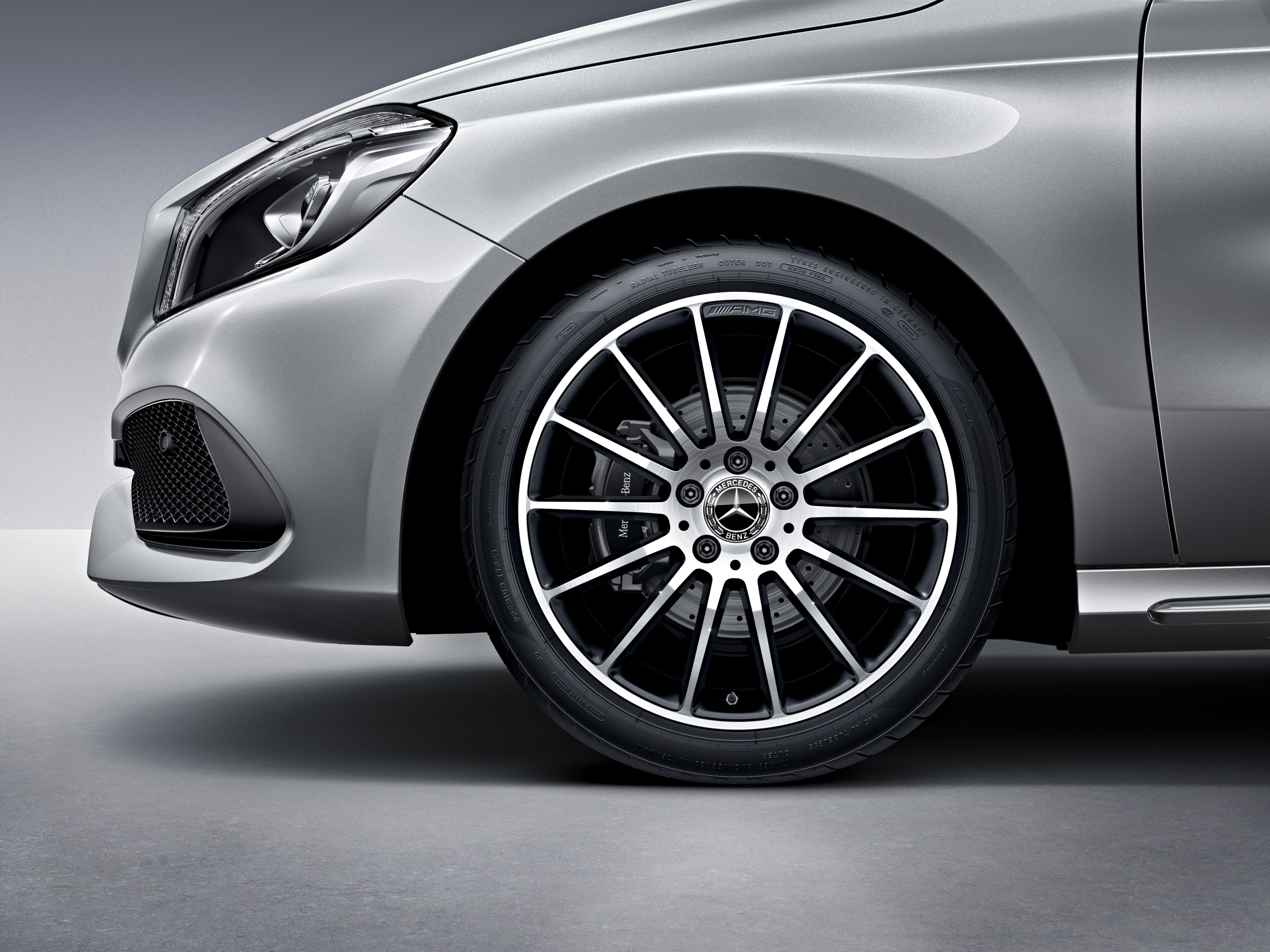 AMG Vielspeichen-Rad, 45,7 cm (18 Zoll), Felg