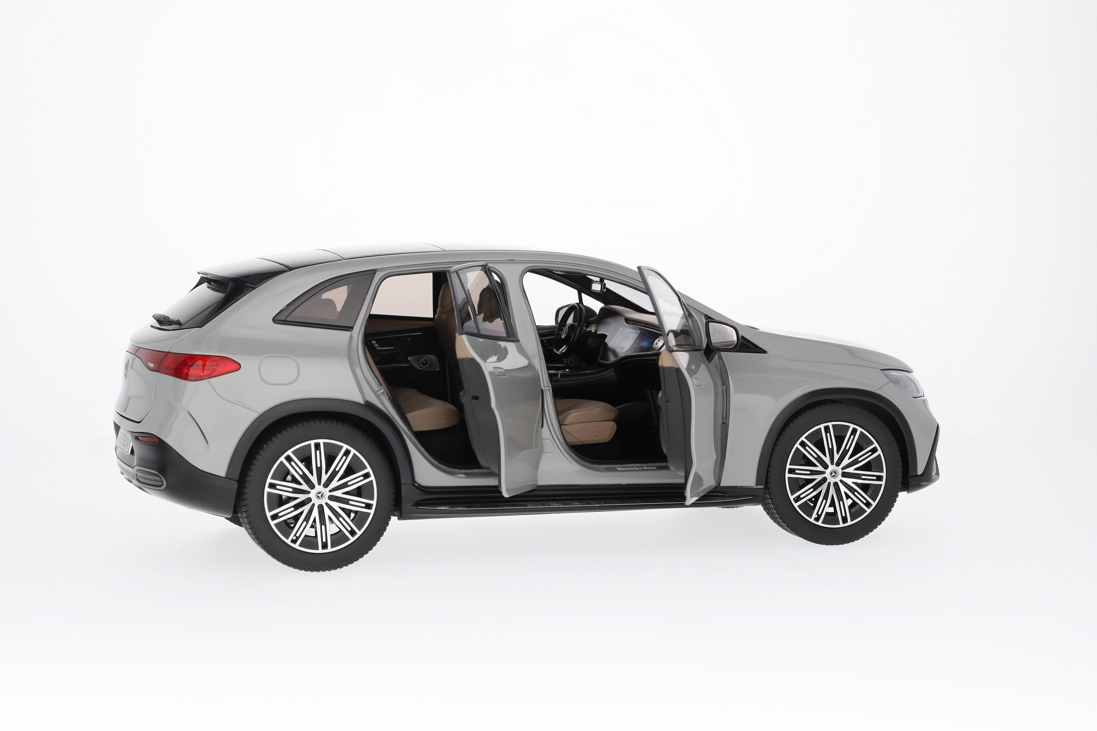 EQE SUV, AMG Line, X294 MANUFAKTUR alpingrau uni, NZG, 1:18