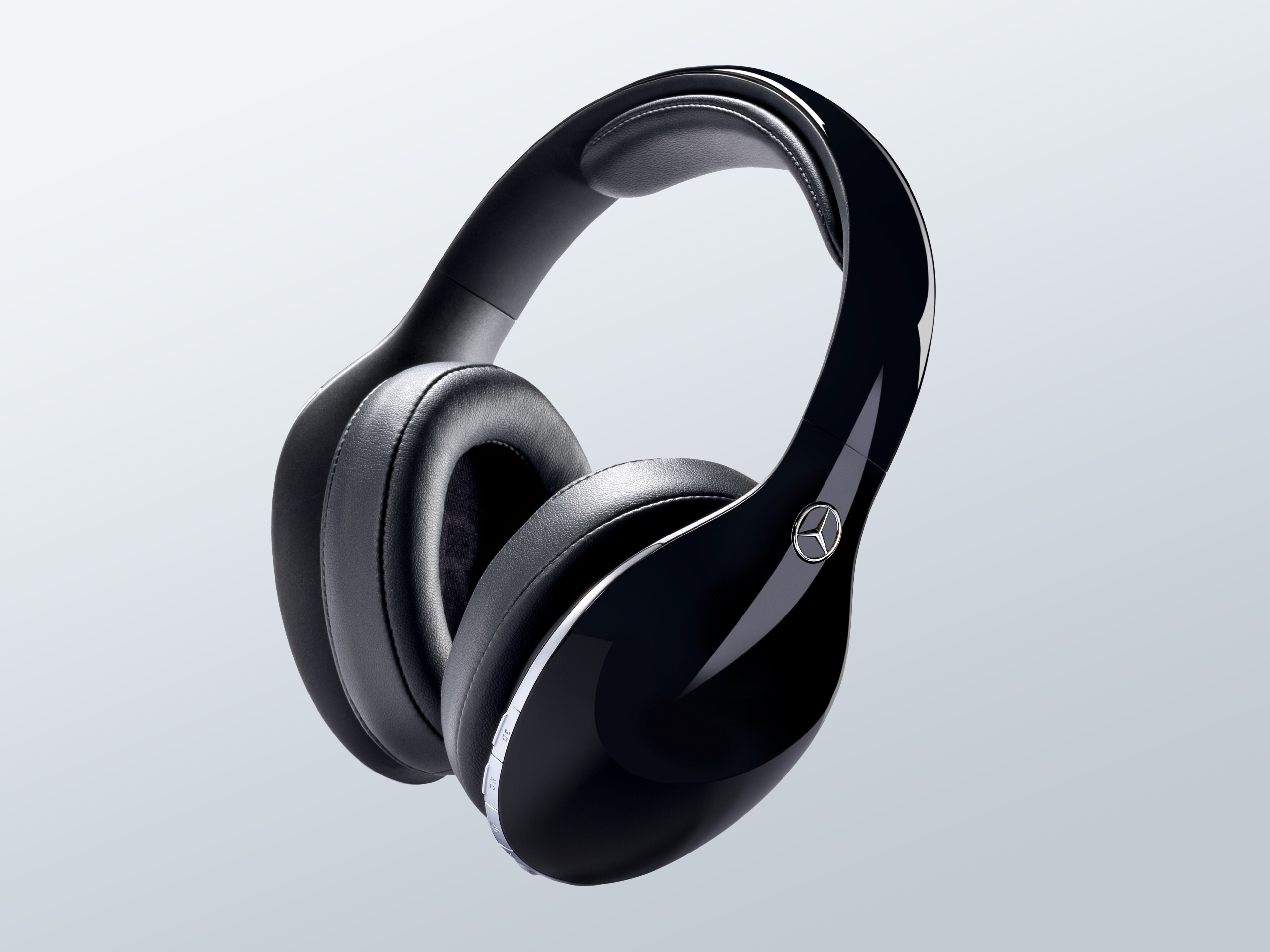 Mercedes-Benz - Bluetooth® headphones Bluetooth® headphones