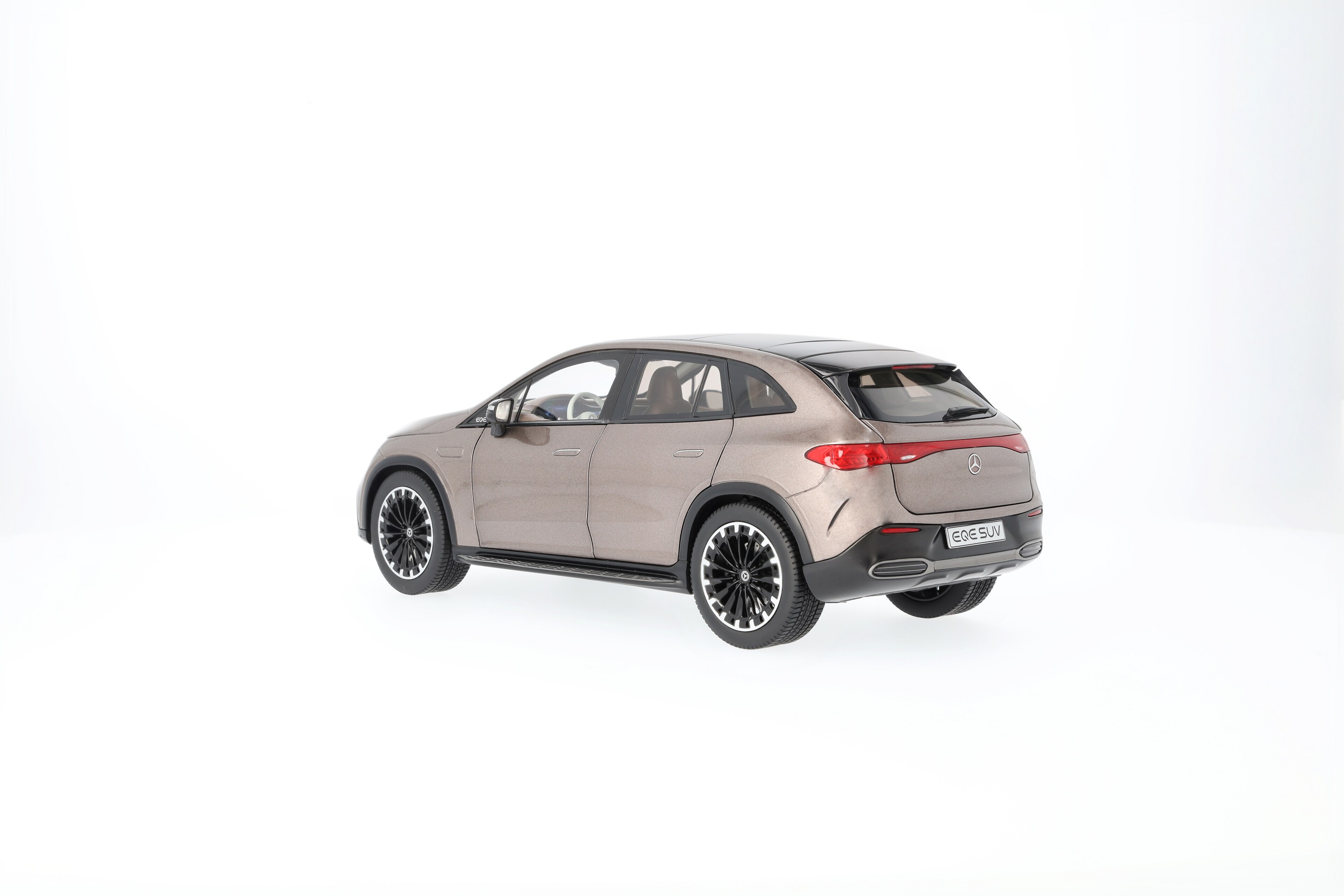 Mercedes-Benz - EQE SUV, AMG Line, X294 samtbraun, NZG, 1:18