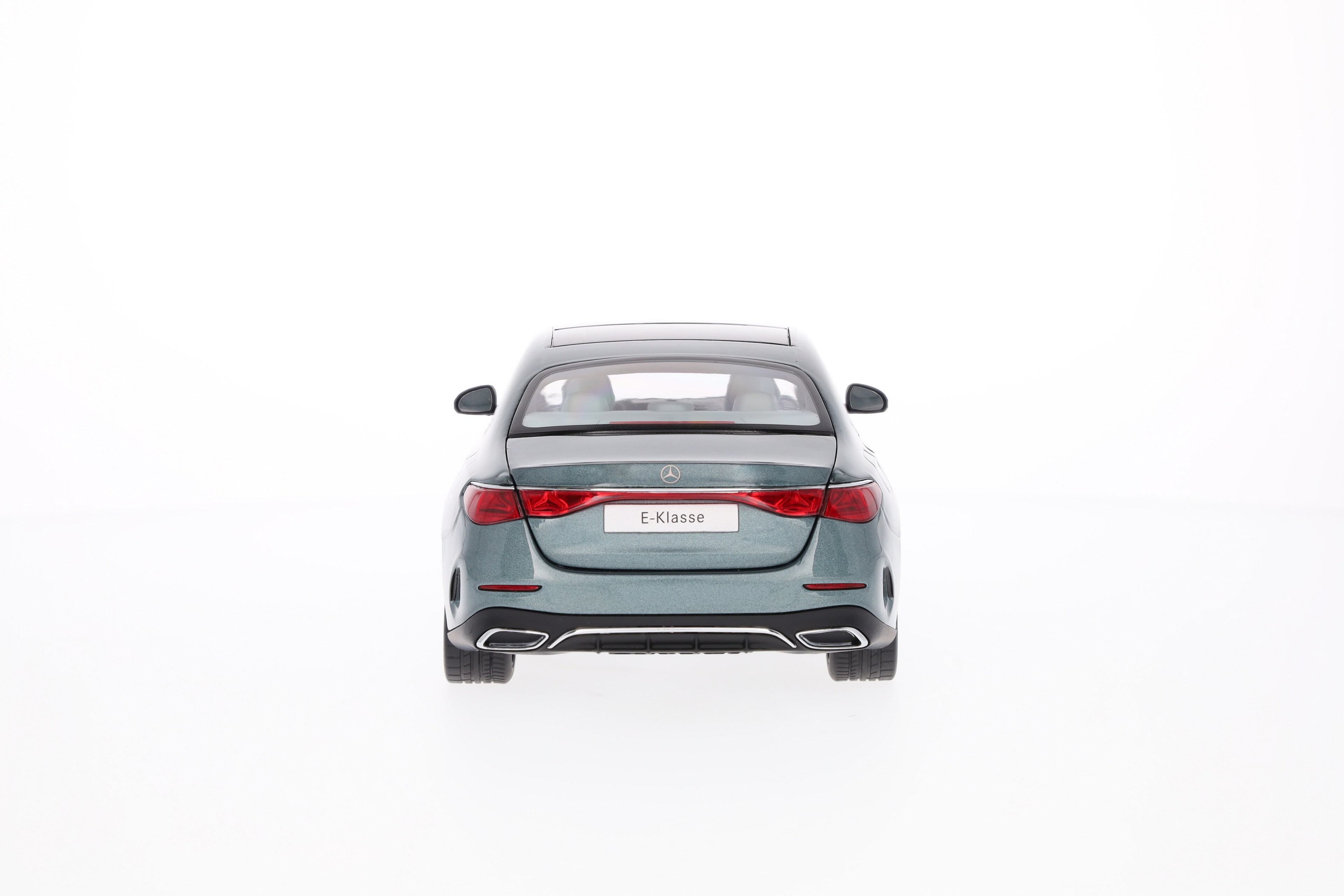 Mercedes-Benz - E-Klasse, Limousine, AMG Line, W214 verdesilber, 1:18