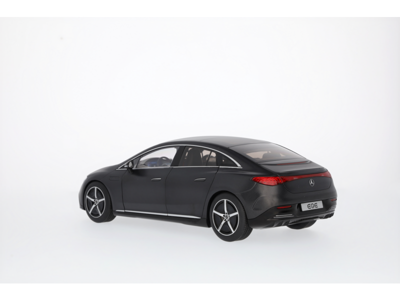 EQE, Limousine, AMG Line, V295 MANUFAKTUR graphitgrau magno, NZG, 1:18