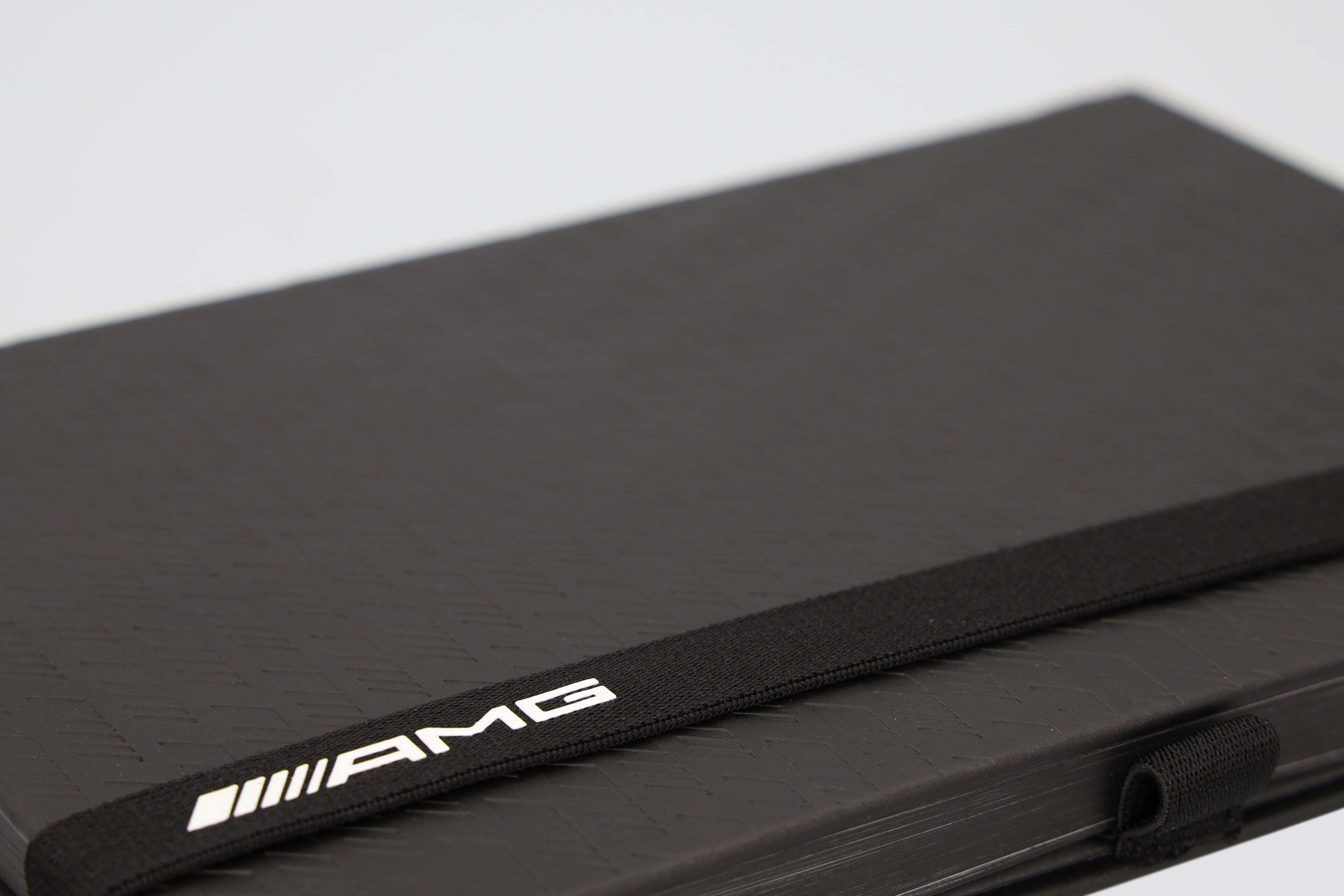 Mercedes-Benz -  AMG Lanybook, Apfelleder