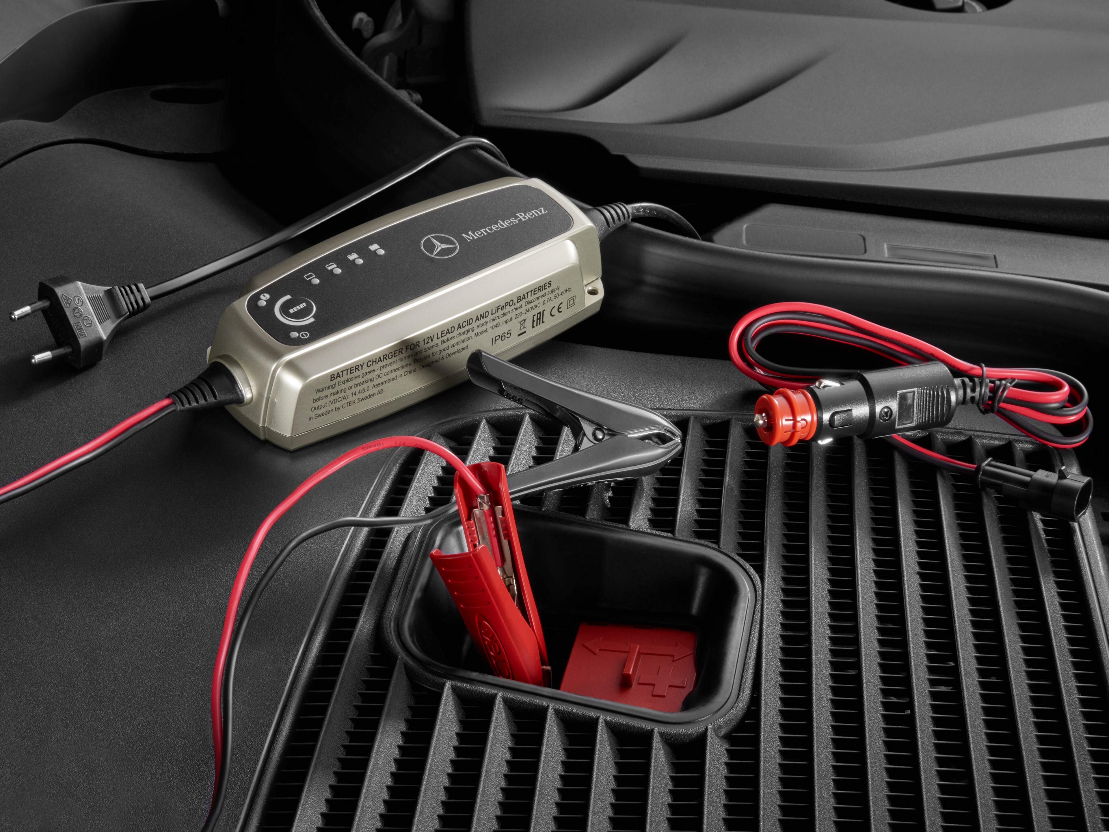 Mercedes-Benz - Mercedes_Ladegerät_klein_V1 Mercedes_Ladegerät_klein_V1