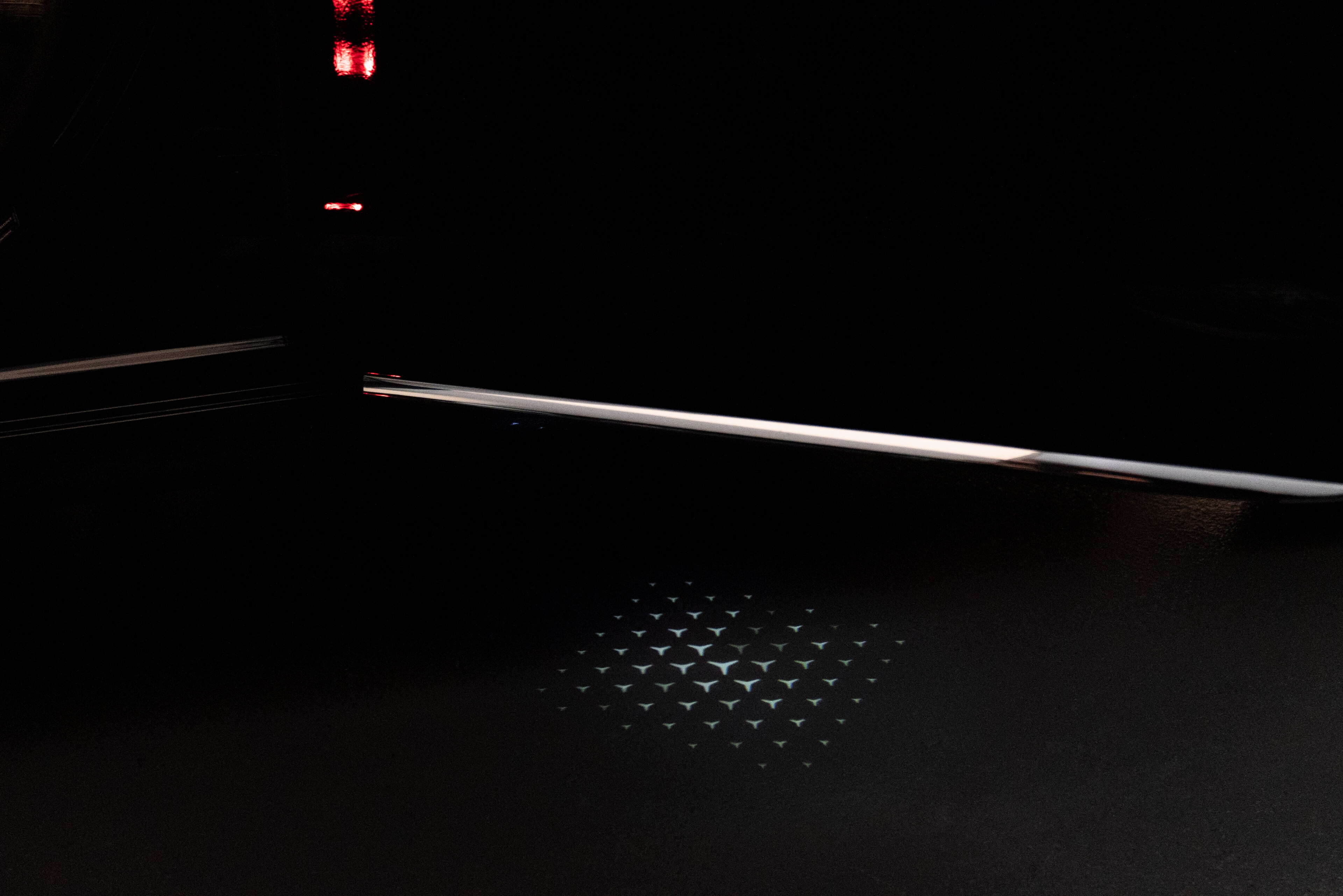 Mercedes-Benz - LCD projector LCD projector