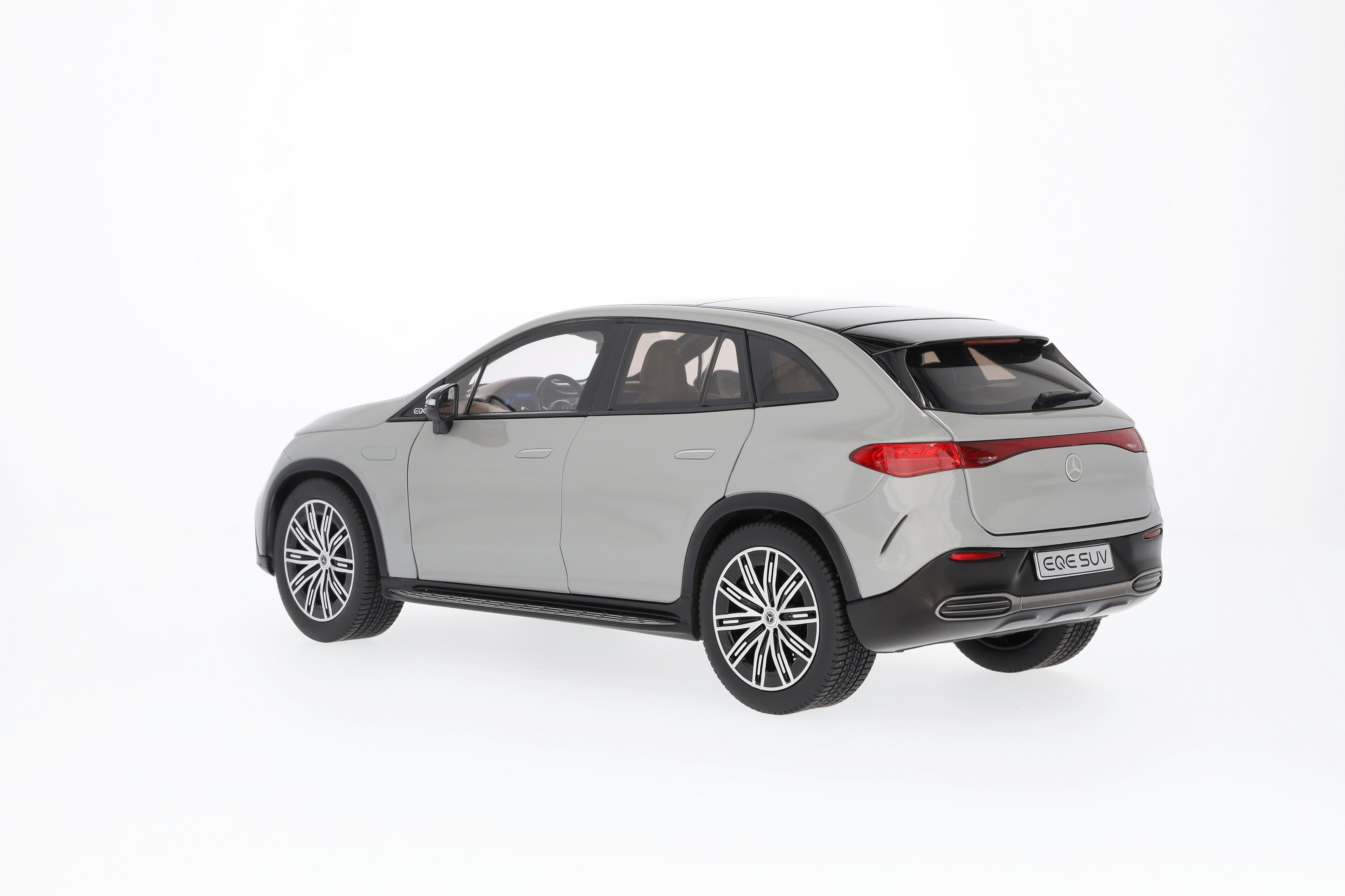 EQE SUV, AMG Line, X294 MANUFAKTUR alpingrau uni, NZG, 1:18