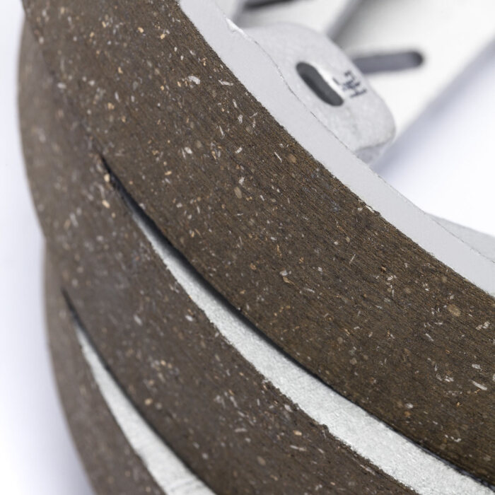 Mercedes-Benz - TEILESATZ BREMSBACKE Teilenummer A0054203620 A0054203620