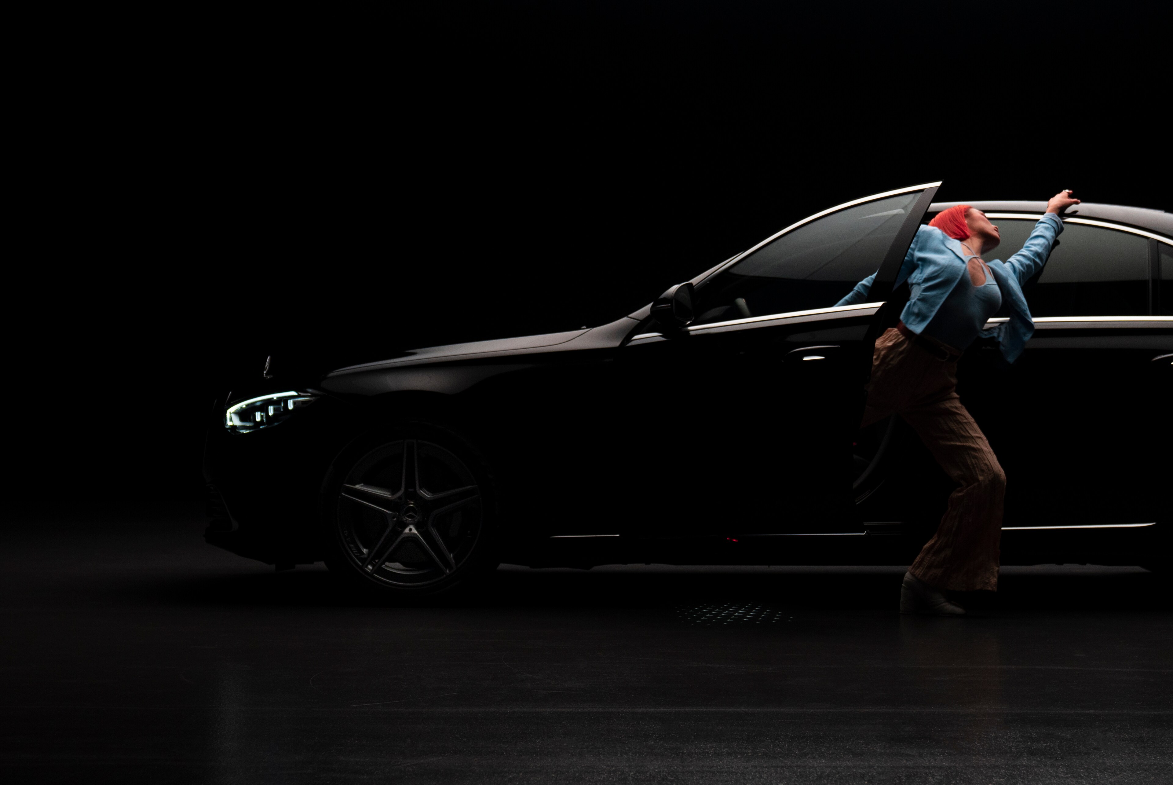 Mercedes-Benz - LCD projector LCD projector