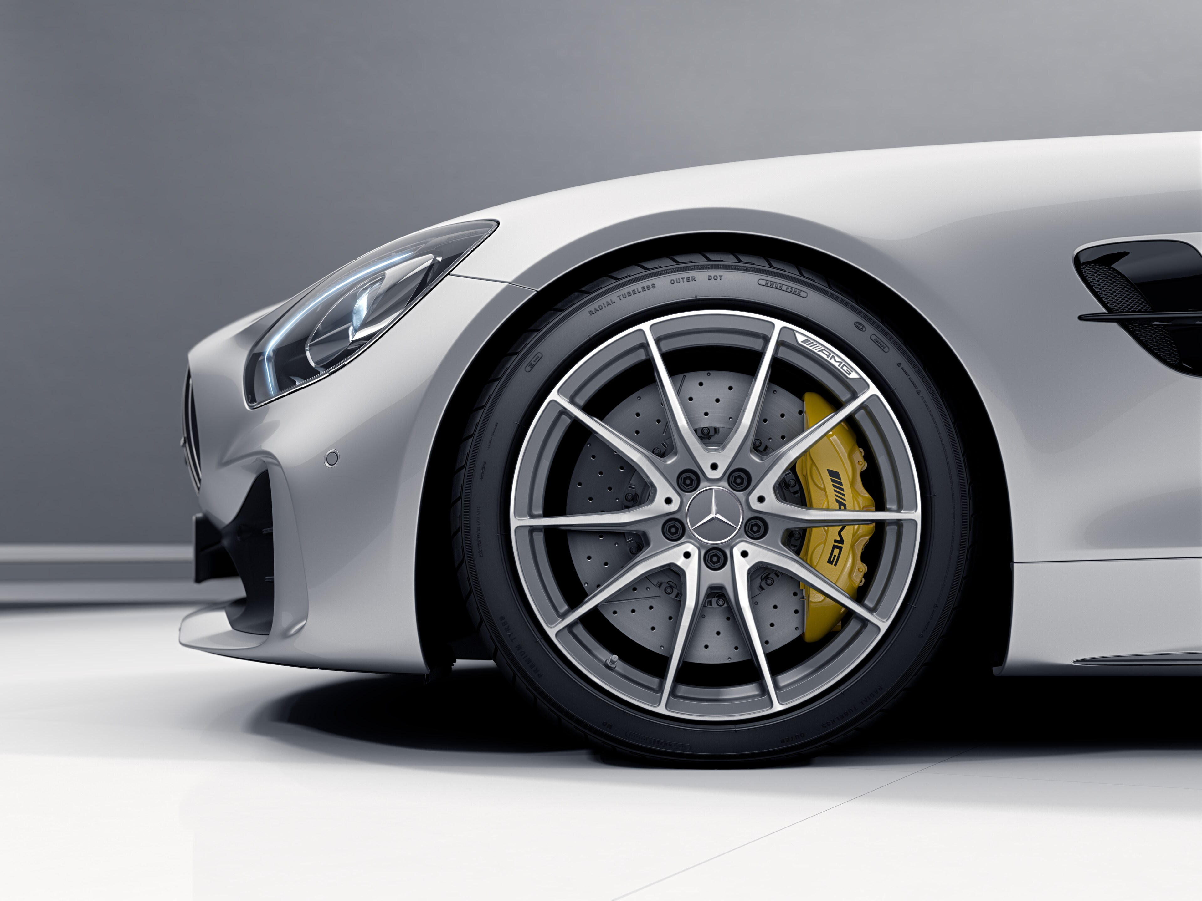 Mercedes-Benz - AMG Schmiederad im 10-Speichen-Design, 48,3 c AMG Schmiederad im 10-Speichen-Design, 48,3 c