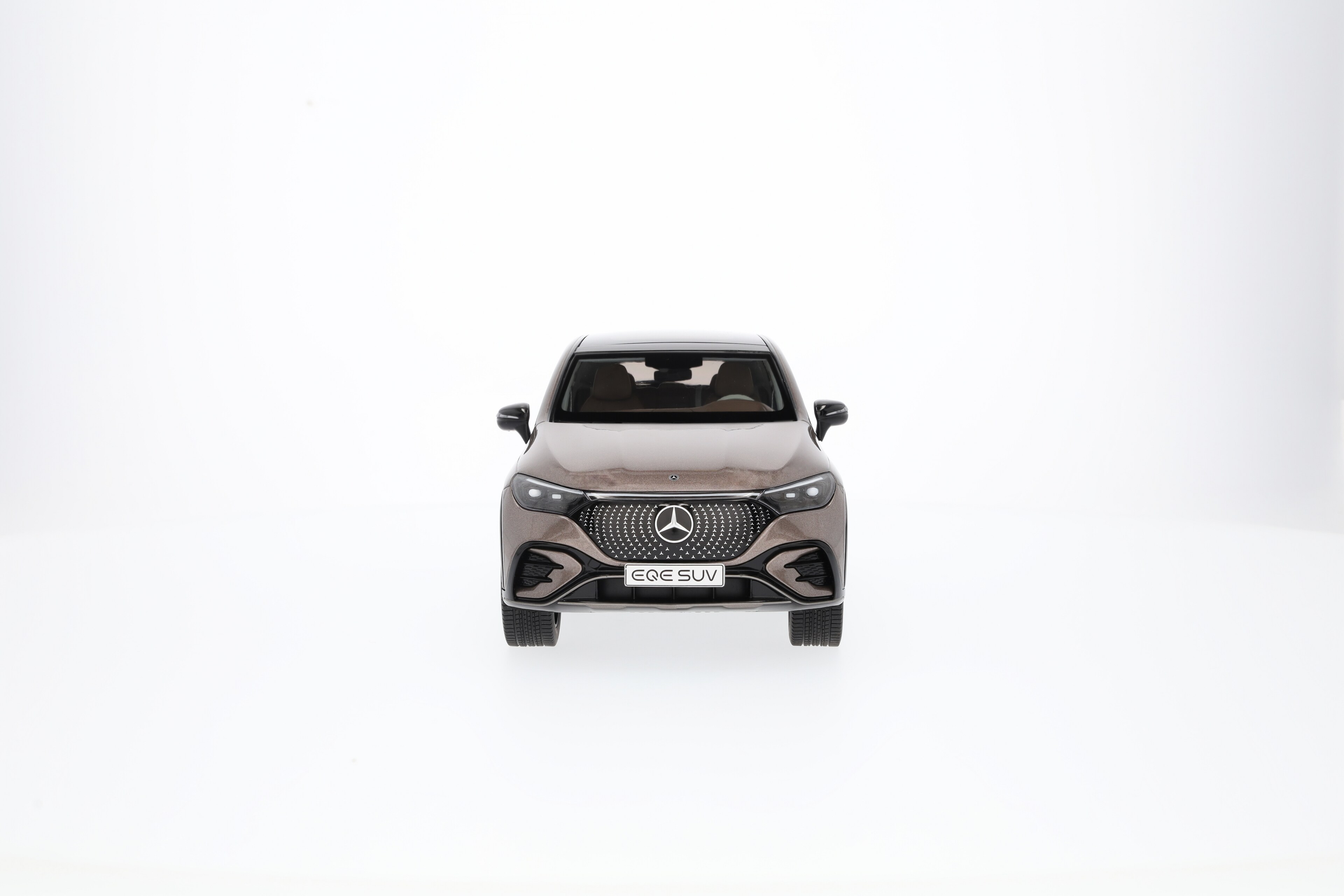 Mercedes-Benz - EQE SUV, AMG Line, X294 samtbraun, NZG, 1:18