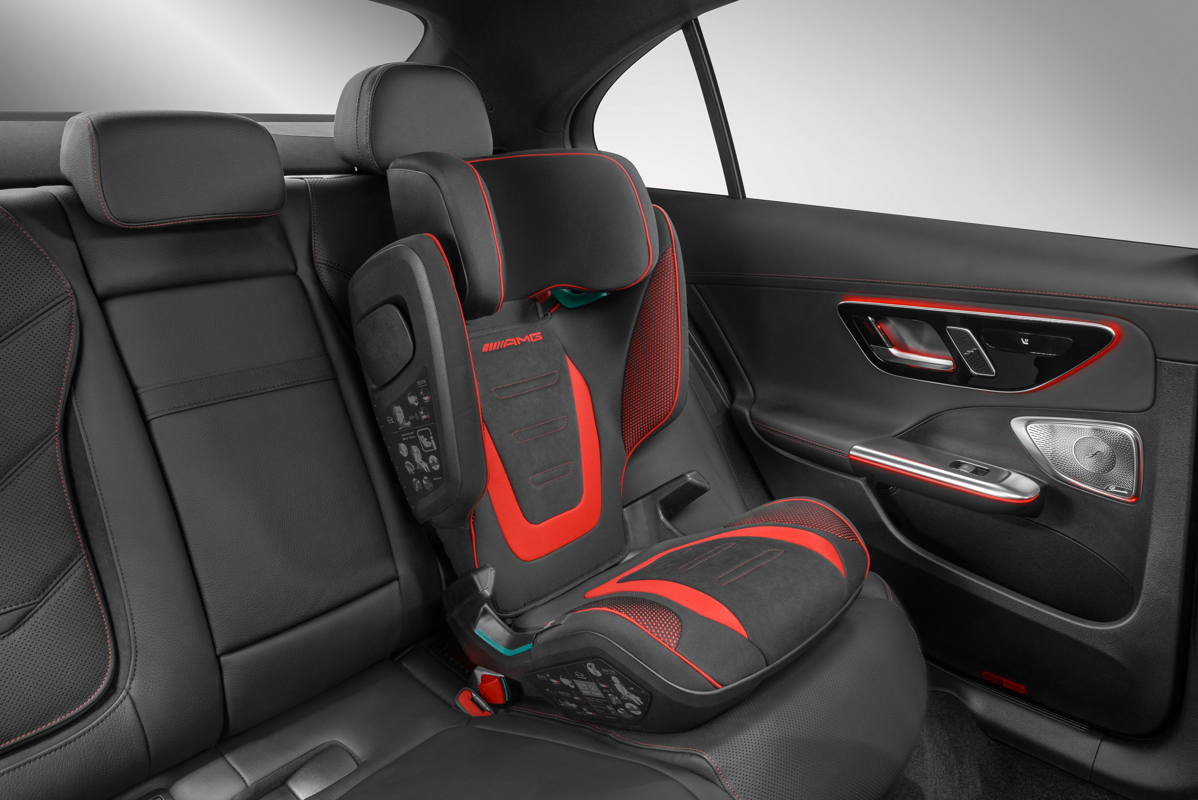 AMG Kindersitz KIDFIX, M i-SIZE schwarz / rot
