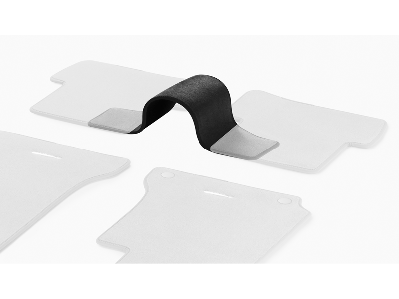 Mercedes-Benz - FUSSMATTE Teilenummer A20468413039F87 A20468413039F87