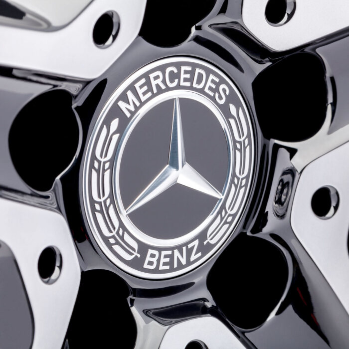 Mercedes-Benz - NABENKAPPE Teilenummer A22240022009040 A22240022009040