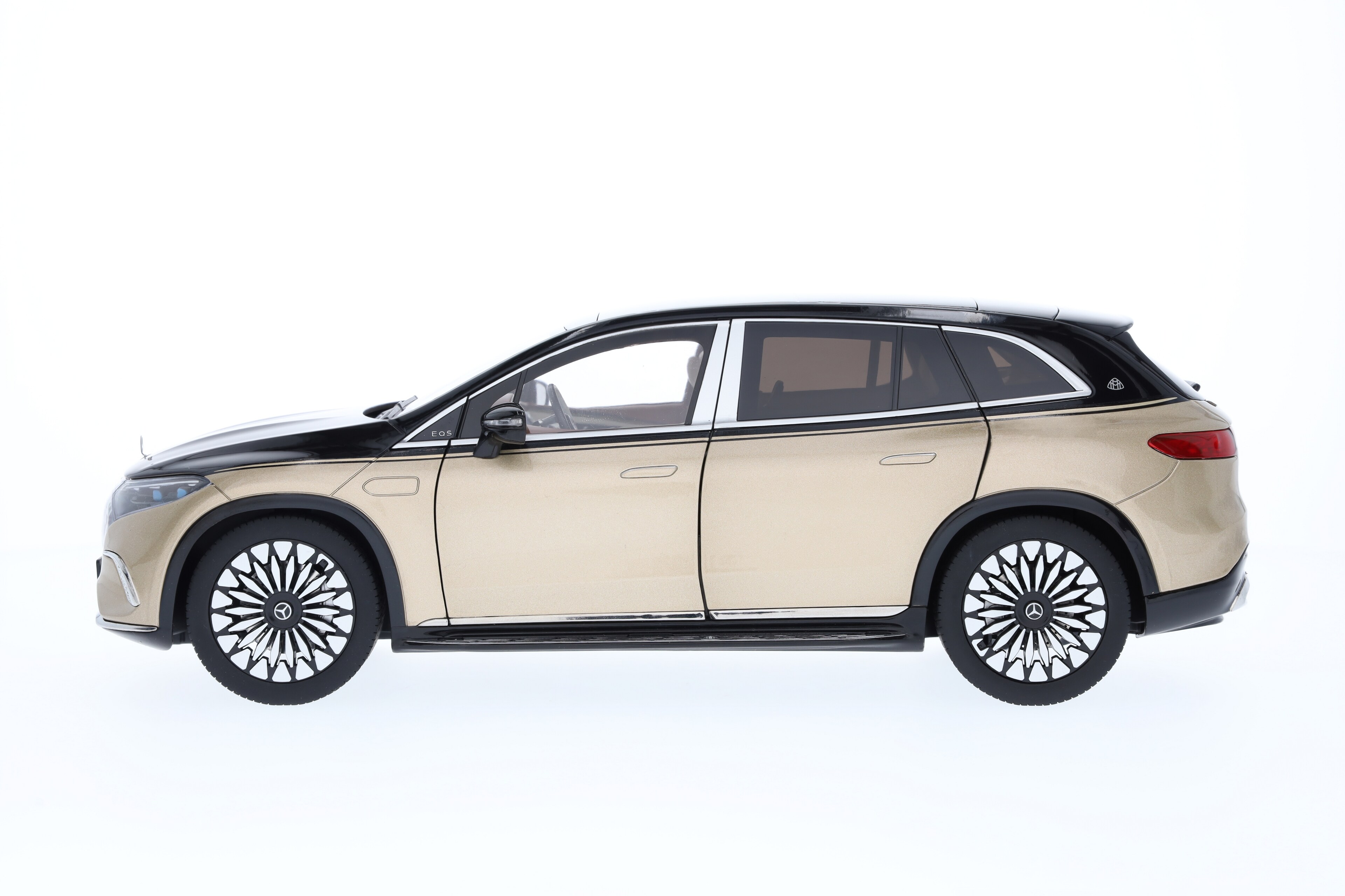 Mercedes-Benz - Mercedes-Maybach EQS 680 SUV, Z296 obsidianschwarz / designo kalaharigold, 1:18