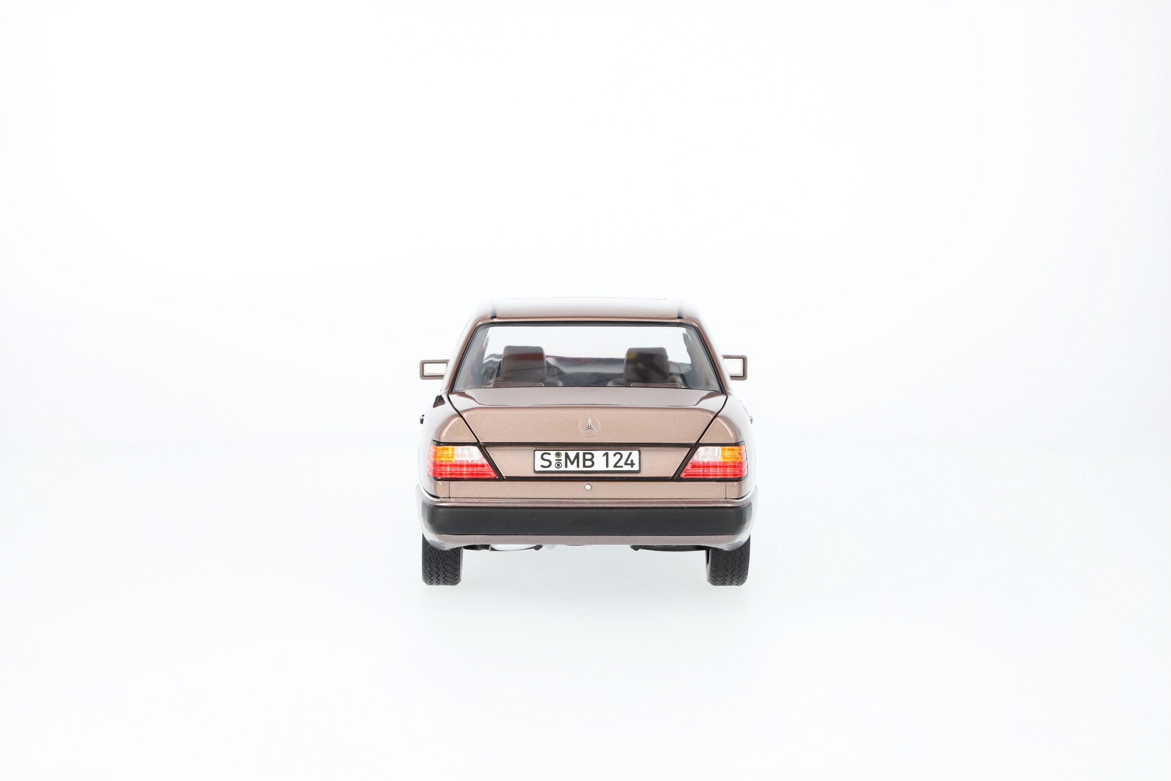 Mercedes-Benz - 230 E W 124 (1989-1993), Limousine Rosenholz, 1:18