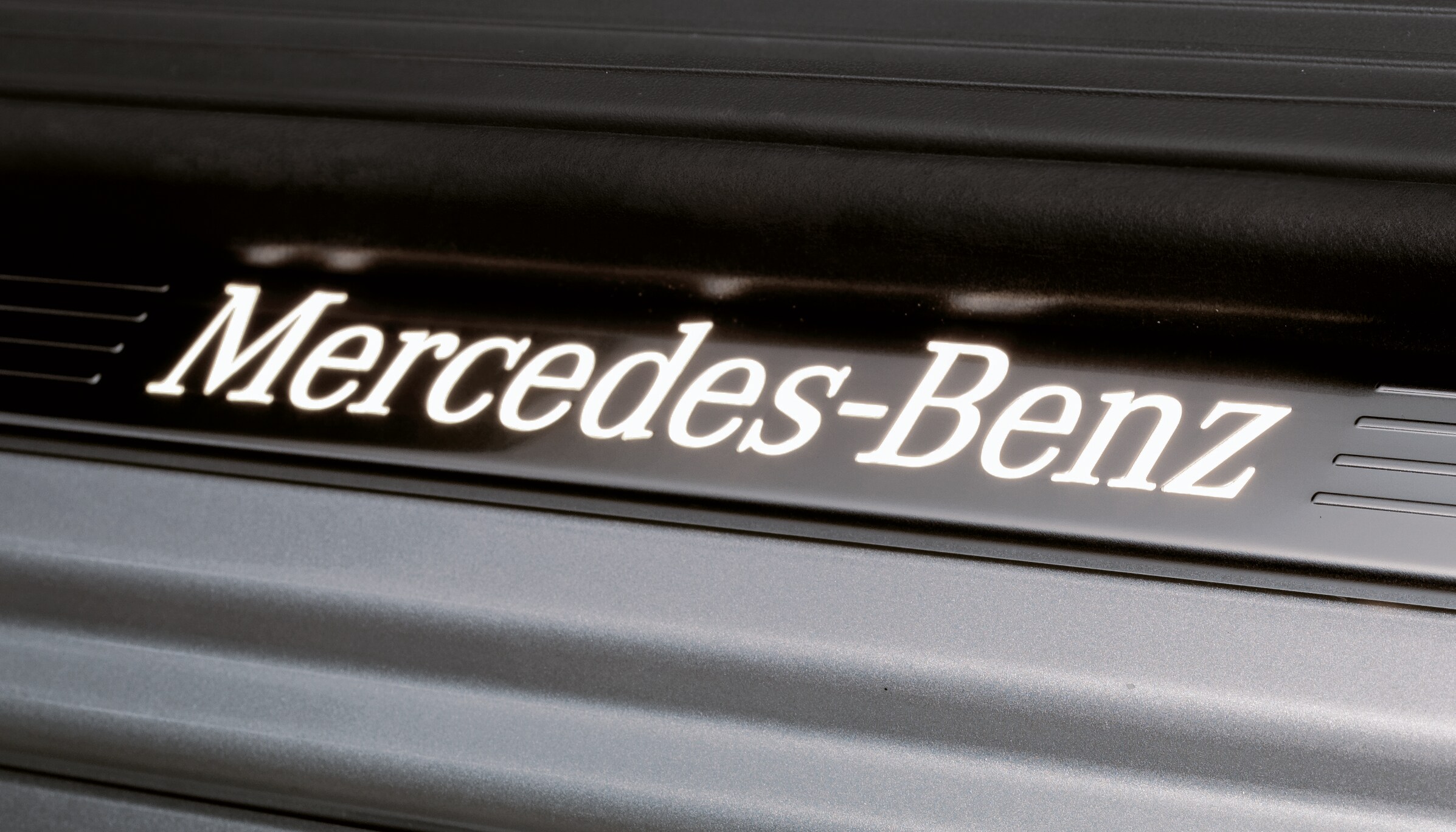 Mercedes-Benz - Einstiegsleiste, beleuchtet, vorne, 2-fach Einstiegsleiste, beleuchtet, vorne, 2-fach