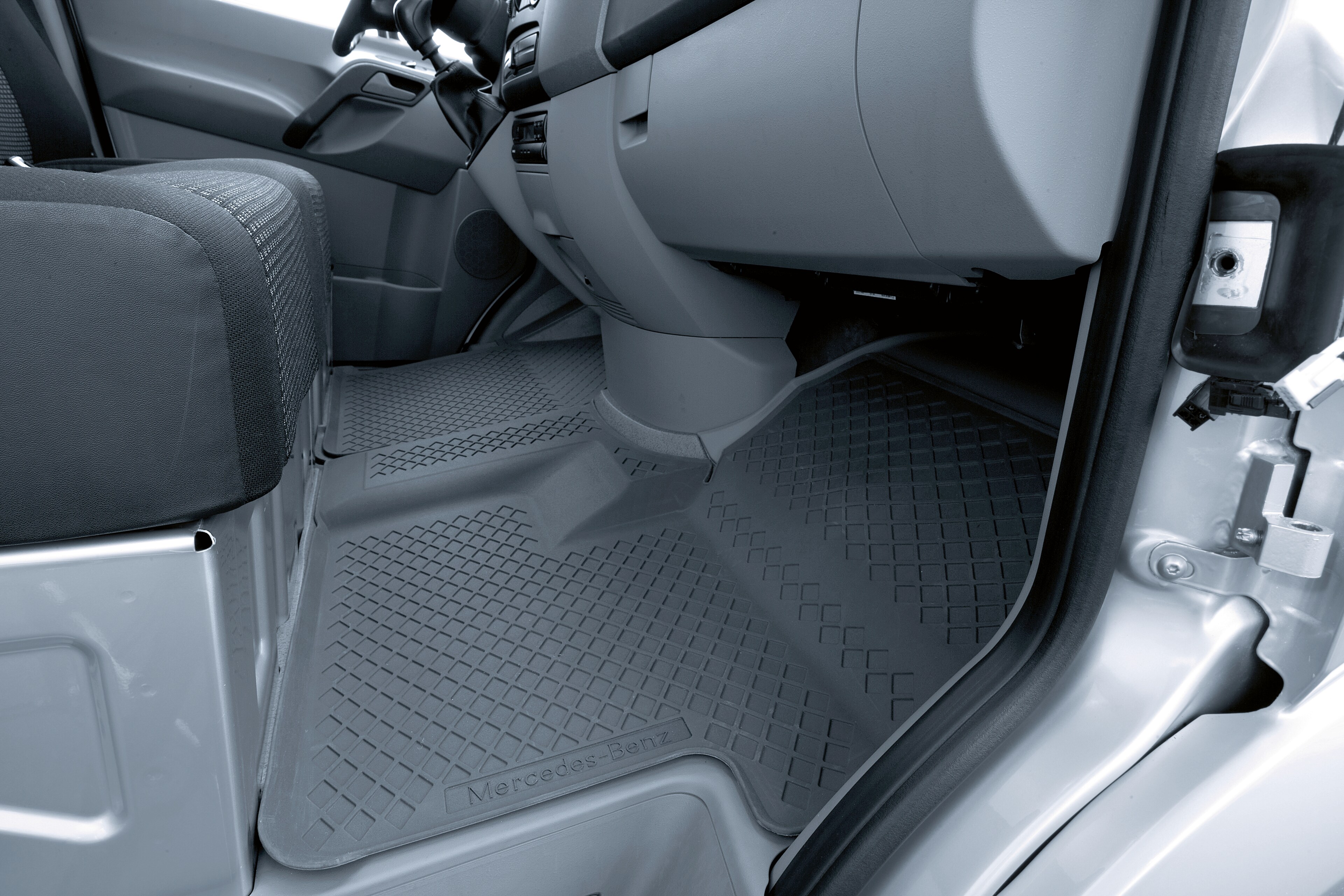 Mercedes-Benz - Gummimatte, Fahrerersatzmatte Linkslenker für Gummimatte, Fahrerersatzmatte Linkslenker für