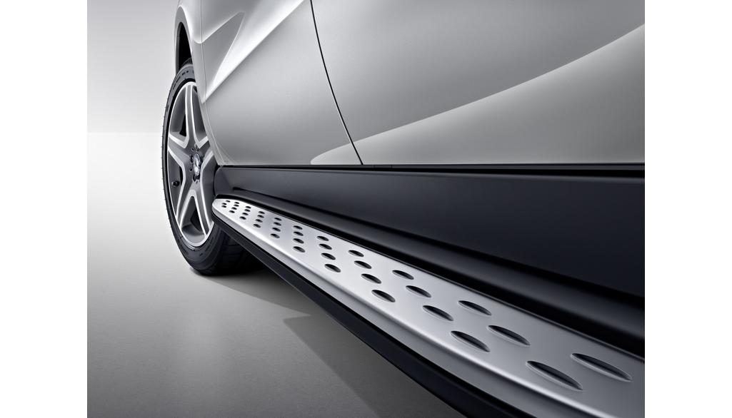 Mercedes-Benz - TEILESATZ TRITTBRETT Teilenummer A1665200031 A1665200031